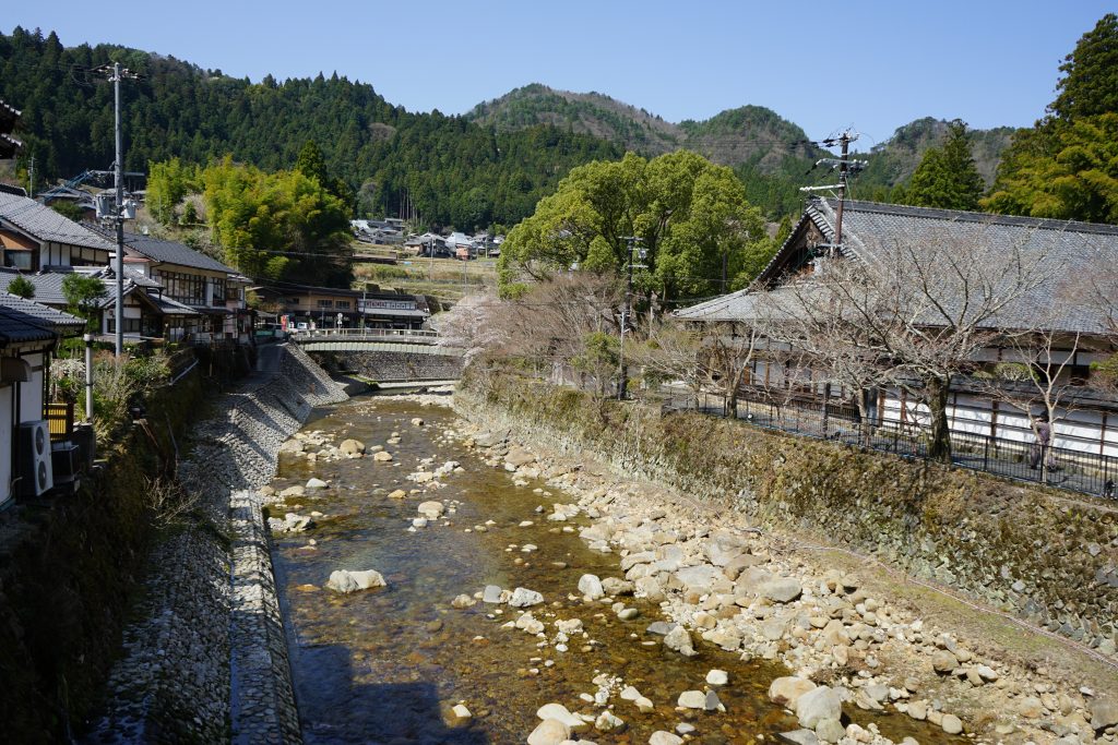 太鼓橋からの川の風景