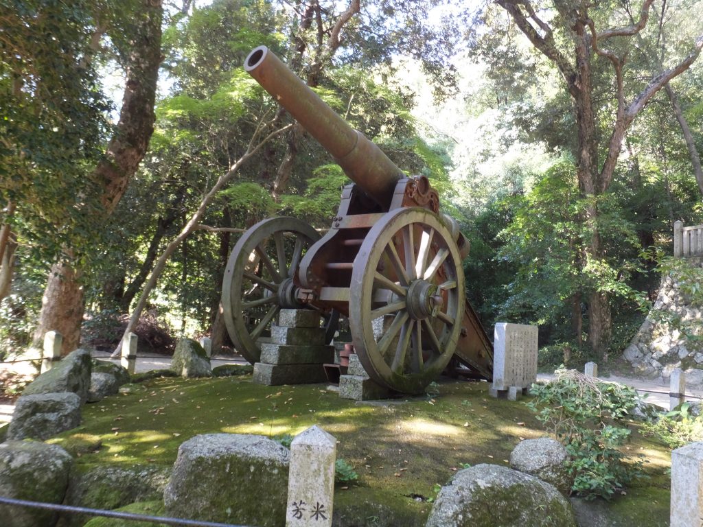 笛吹神社大砲