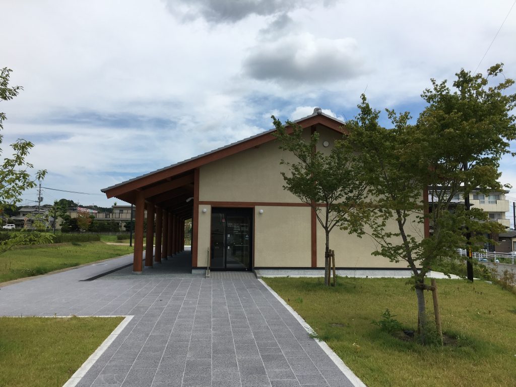 尼寺廃寺跡学習館