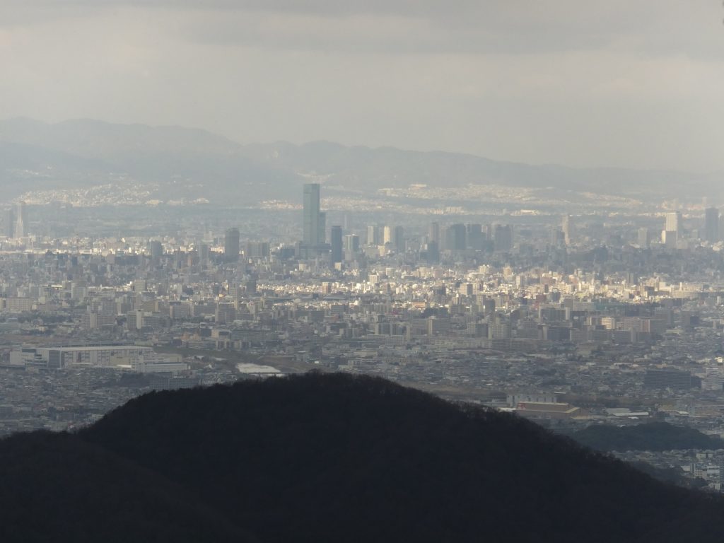 二上山雌岳から見たあべのハルカス