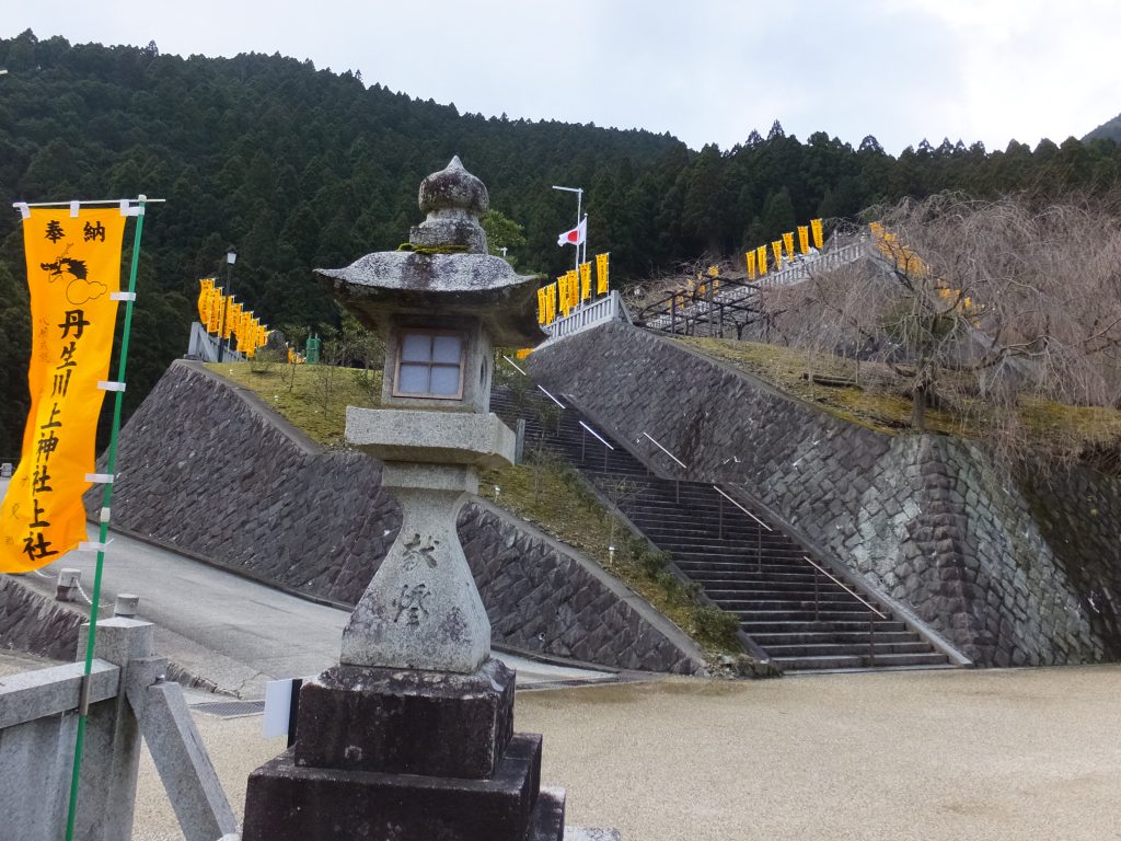 丹生川上神社上社灯籠