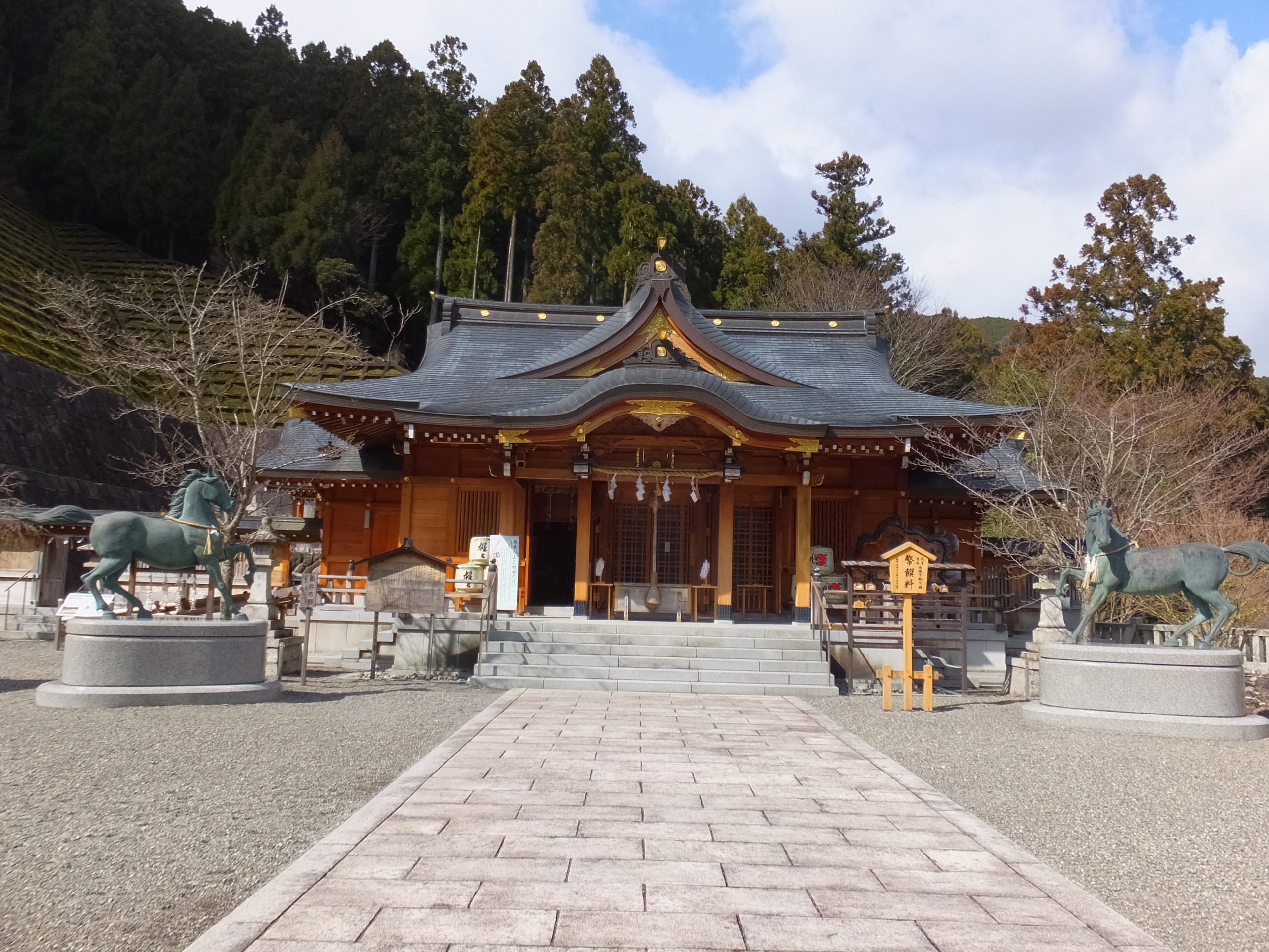 丹生川上神社本殿