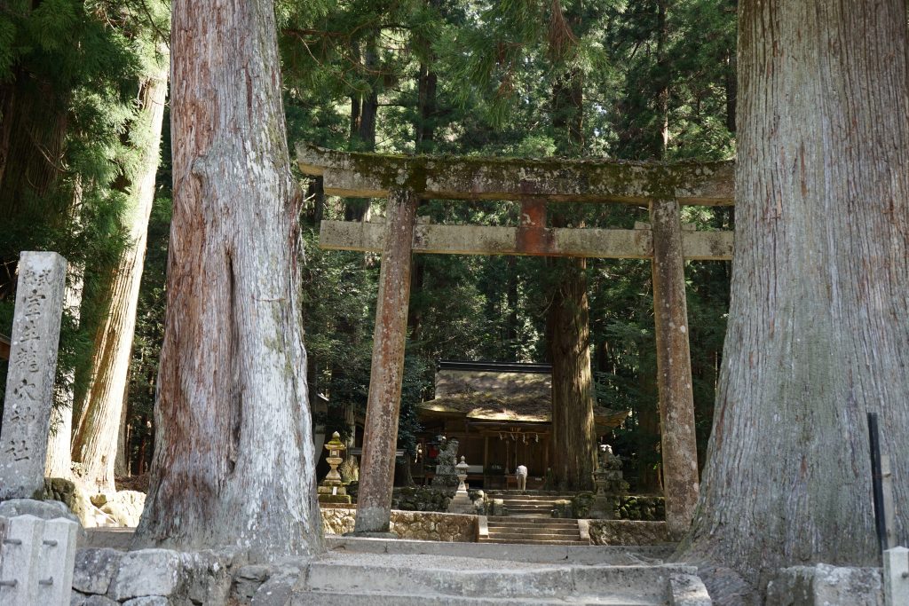 室生龍穴神社入り口付近