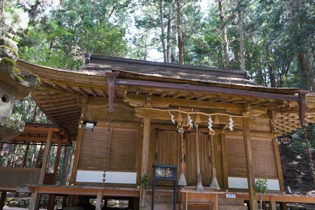 室生龍穴神社本殿