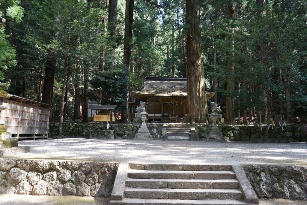 室生龍穴神社境内1