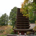 談山神社十三重塔と紅葉1
