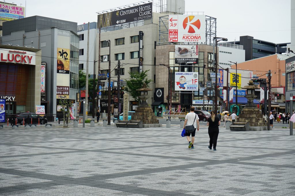 JR奈良駅前広場