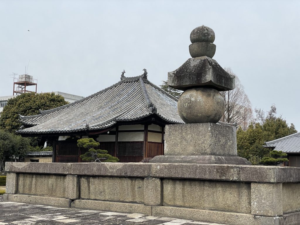 西大寺五輪塔