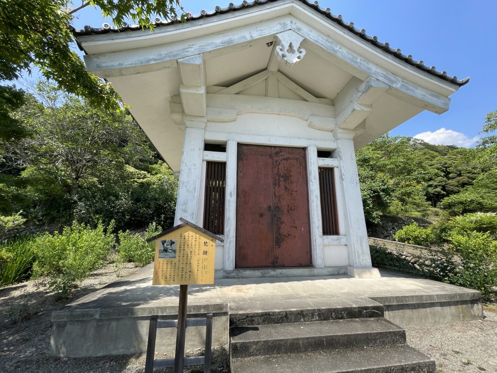 梵鐘建物