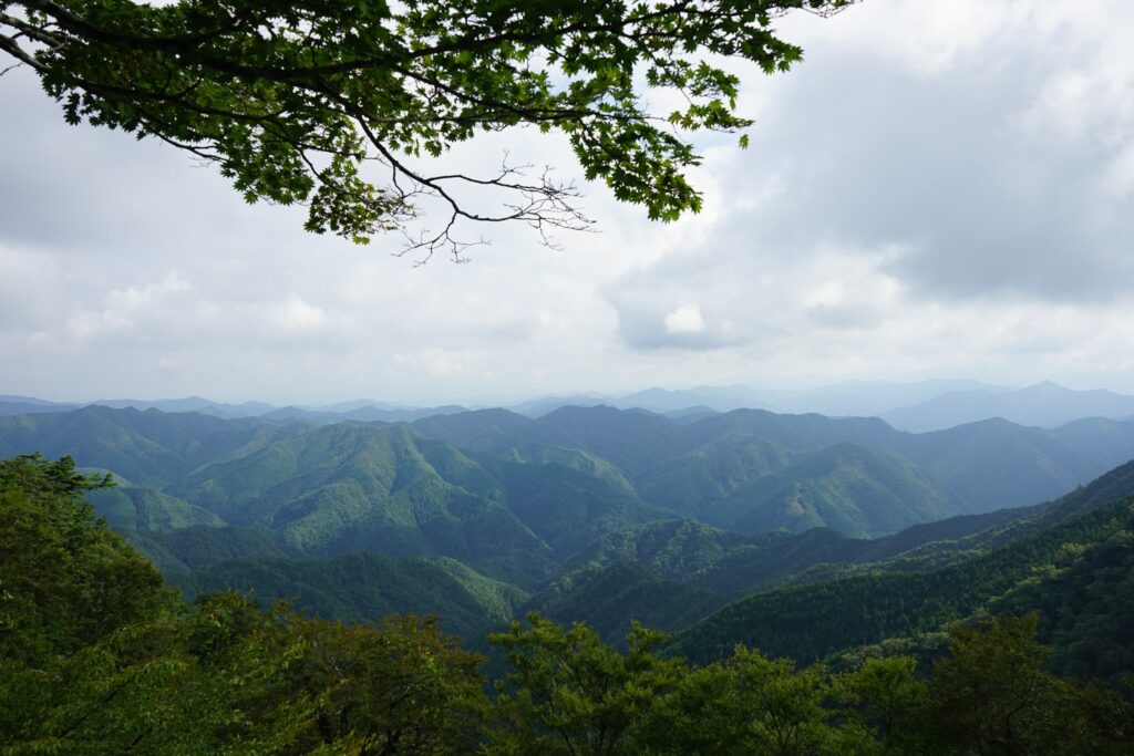 荒神社から見た山並み
