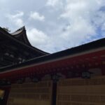 楼門と拝殿の屋根