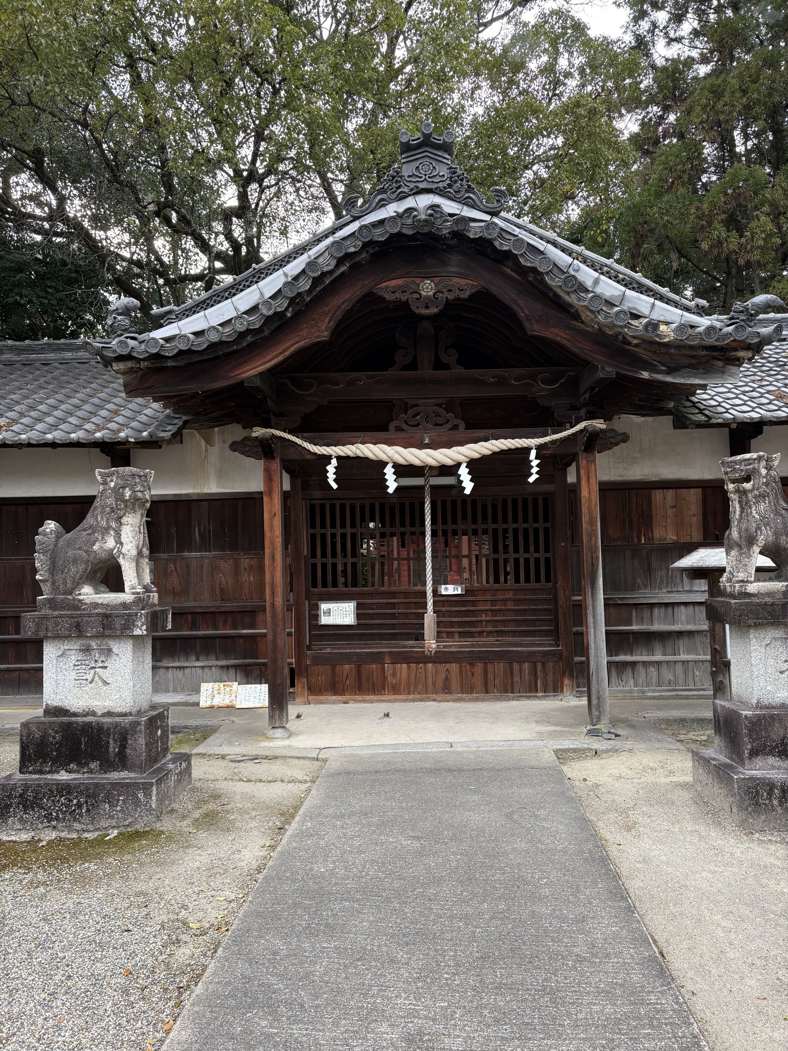 飽波神社の拝殿