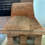 屋根の反りまで作り込まれた家形埴輪