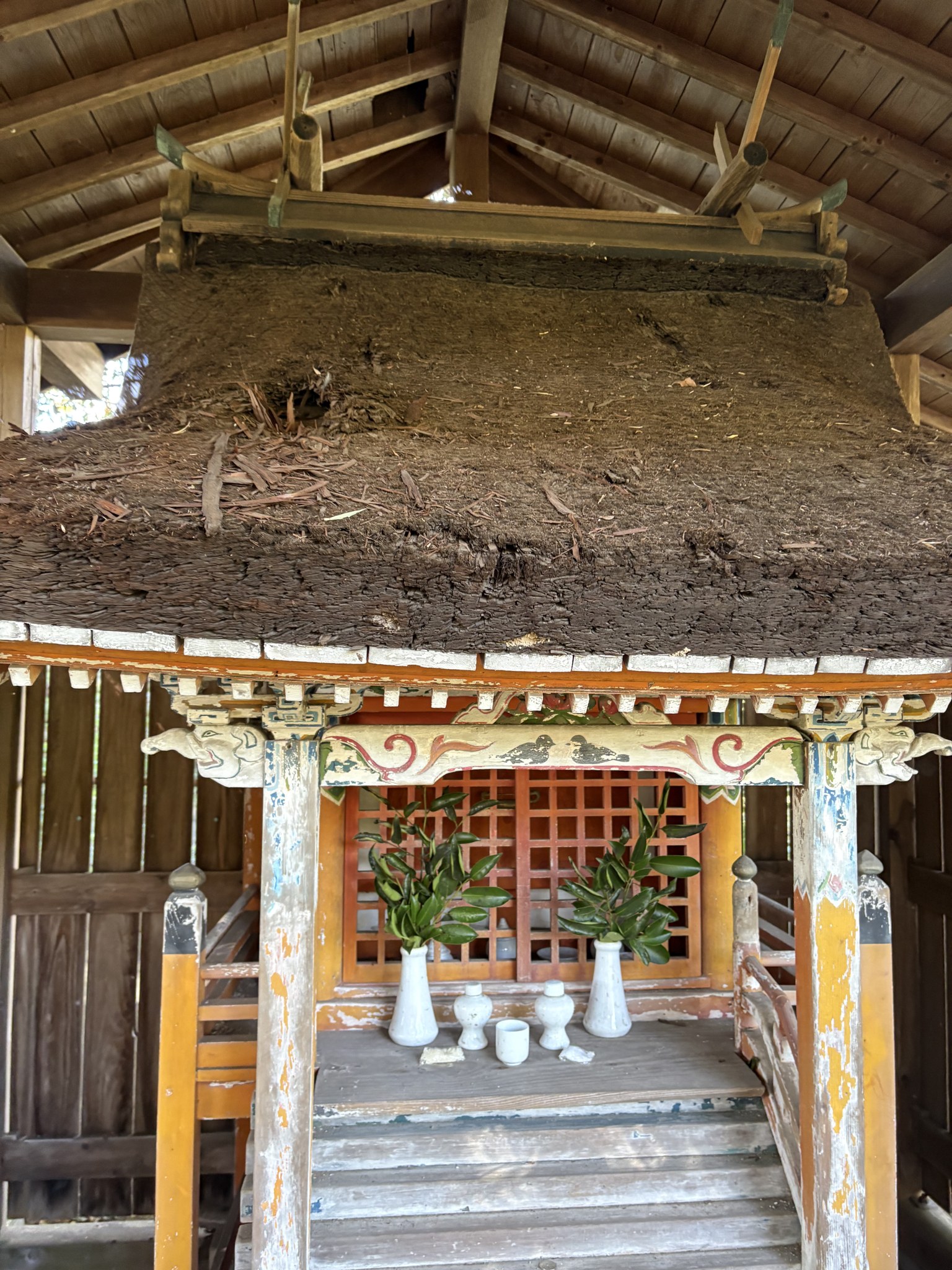 峠八幡神社の本殿