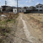 天理軽便鉄道の廃線跡の道