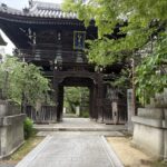 信貴山朝護孫子寺の仁王門
