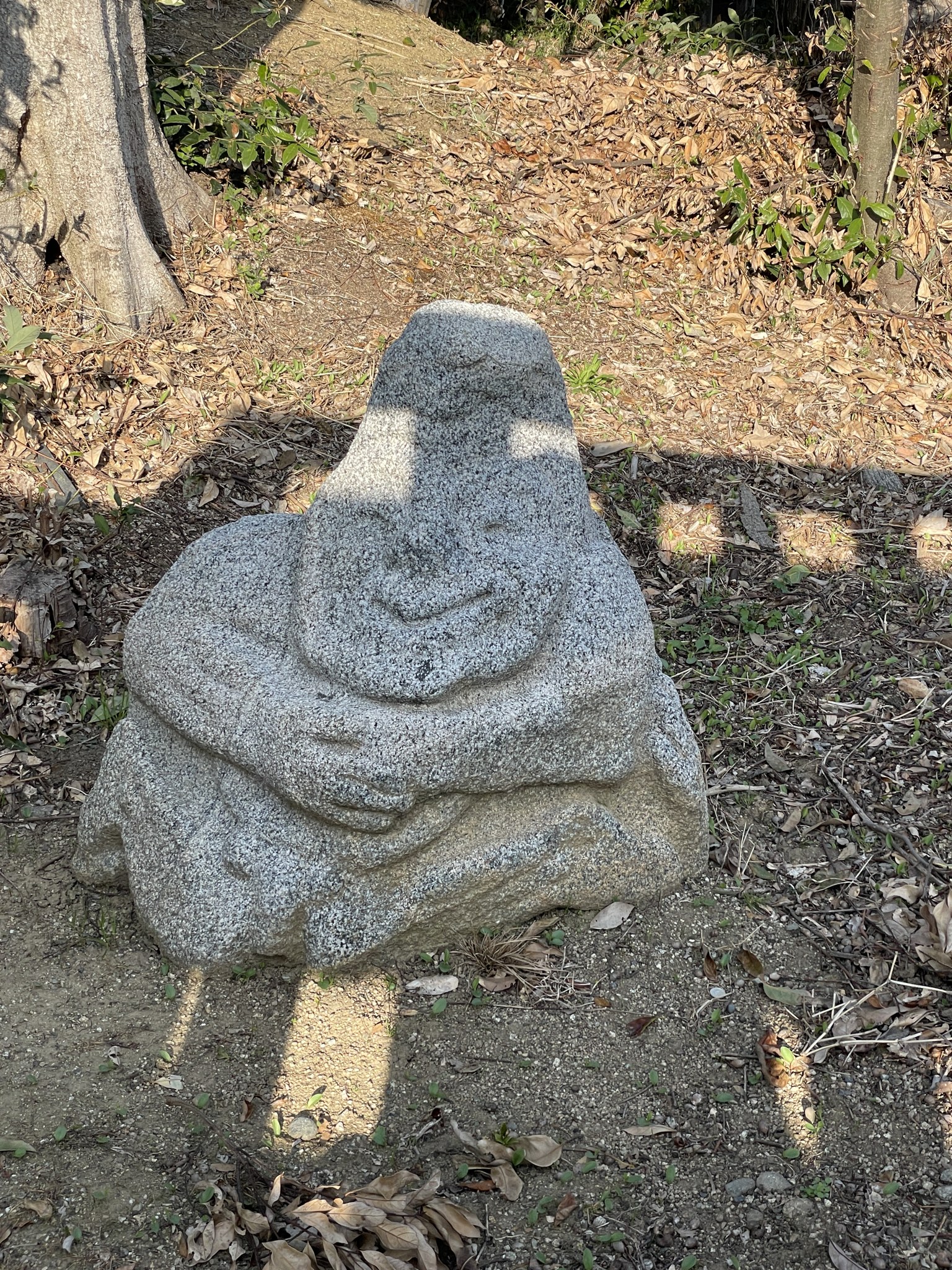 吉備姫王墓の猿石
