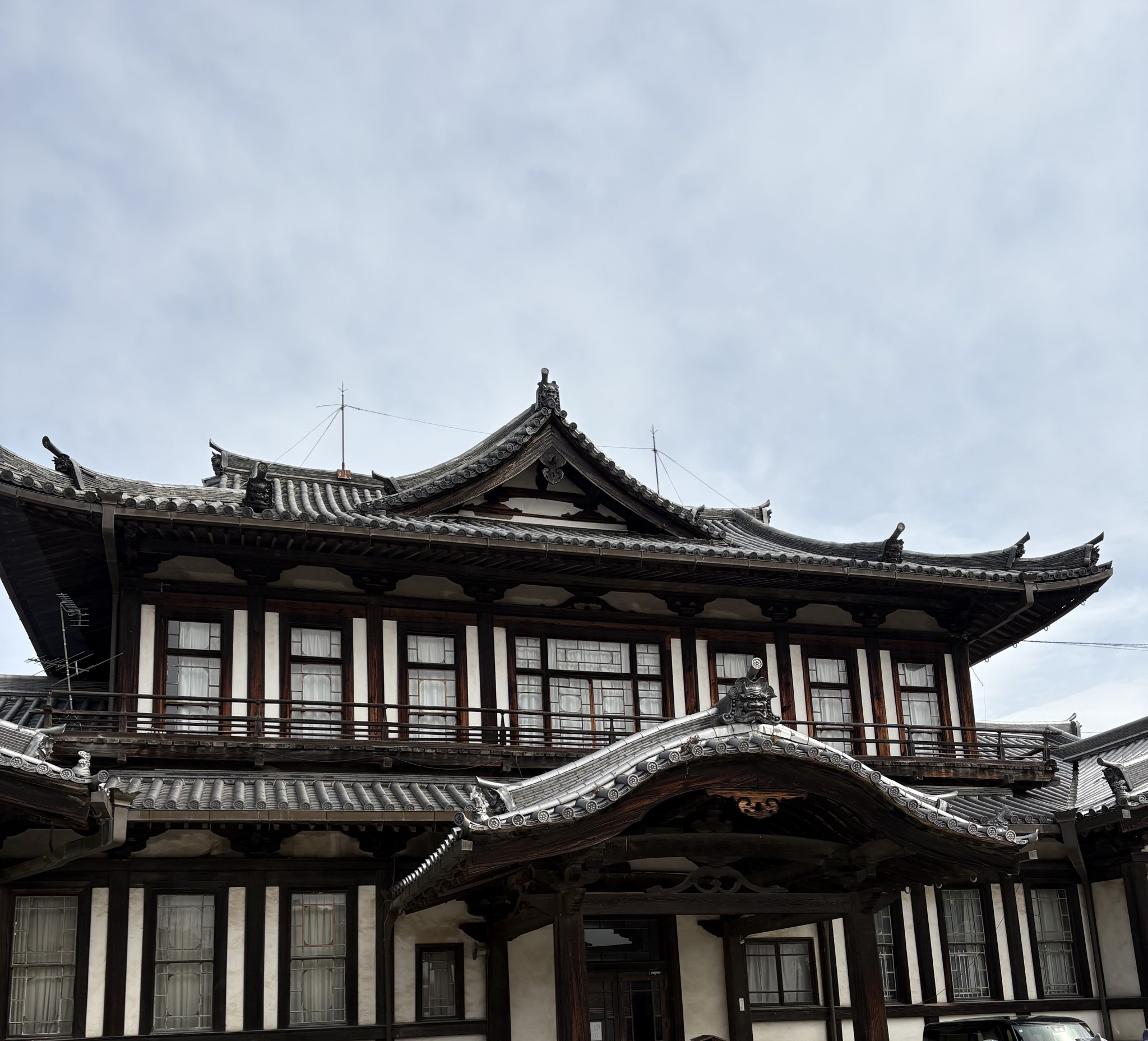 郡山城跡に移築された旧奈良県立図書館の建物