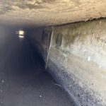 線路の下をくぐる小さな隧道
