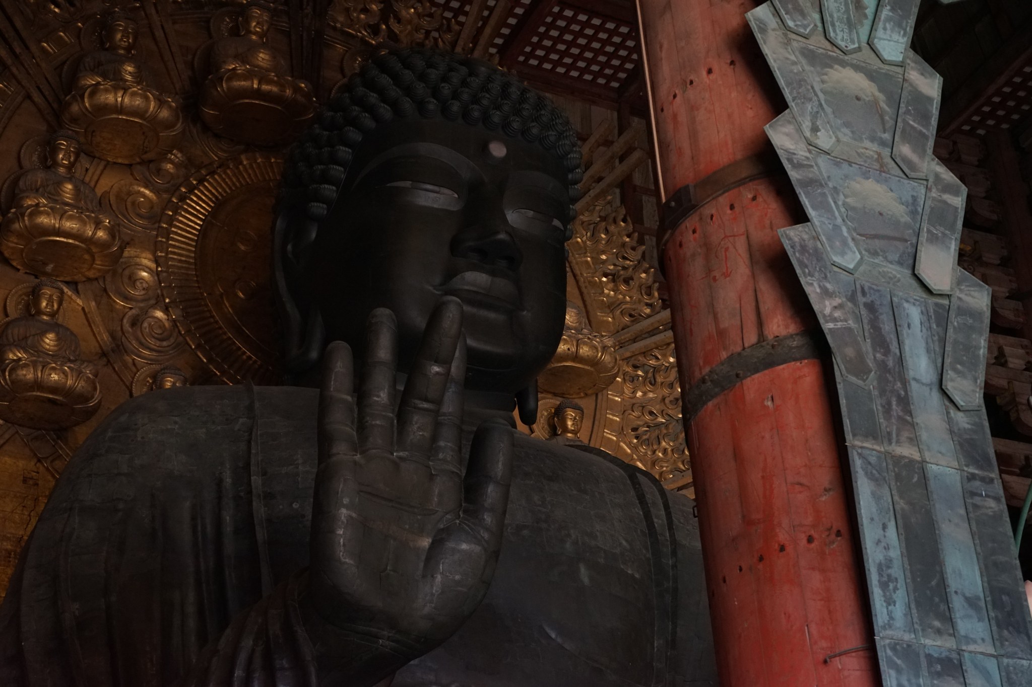 奈良の大仏さまのお顔