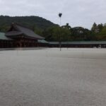 橿原神宮の外拝殿と畝傍山